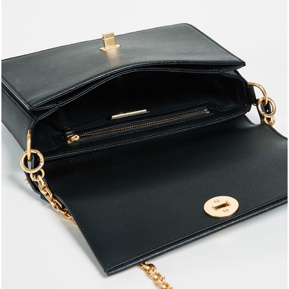 ⛔️SOLD⛔️Authentic Tory Burch leather Clutch - Picture 7 of 8